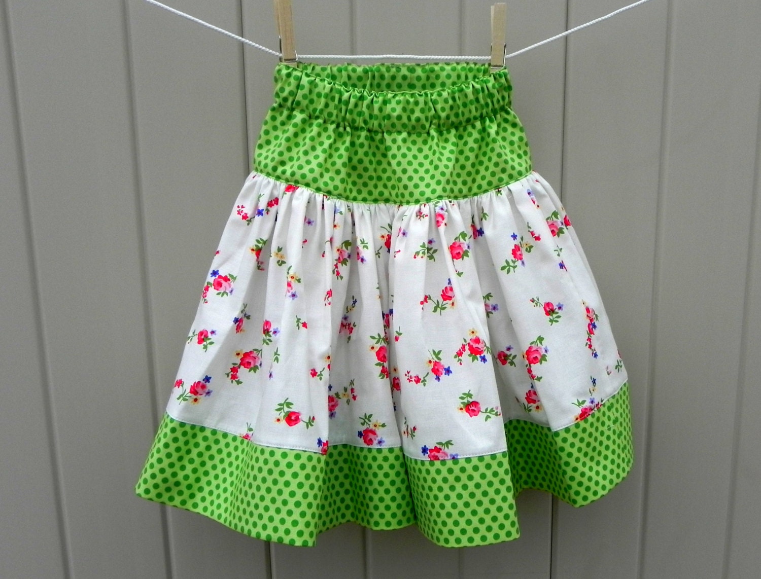 Green Dot Rose Twirly Skirt Size 3T-4T