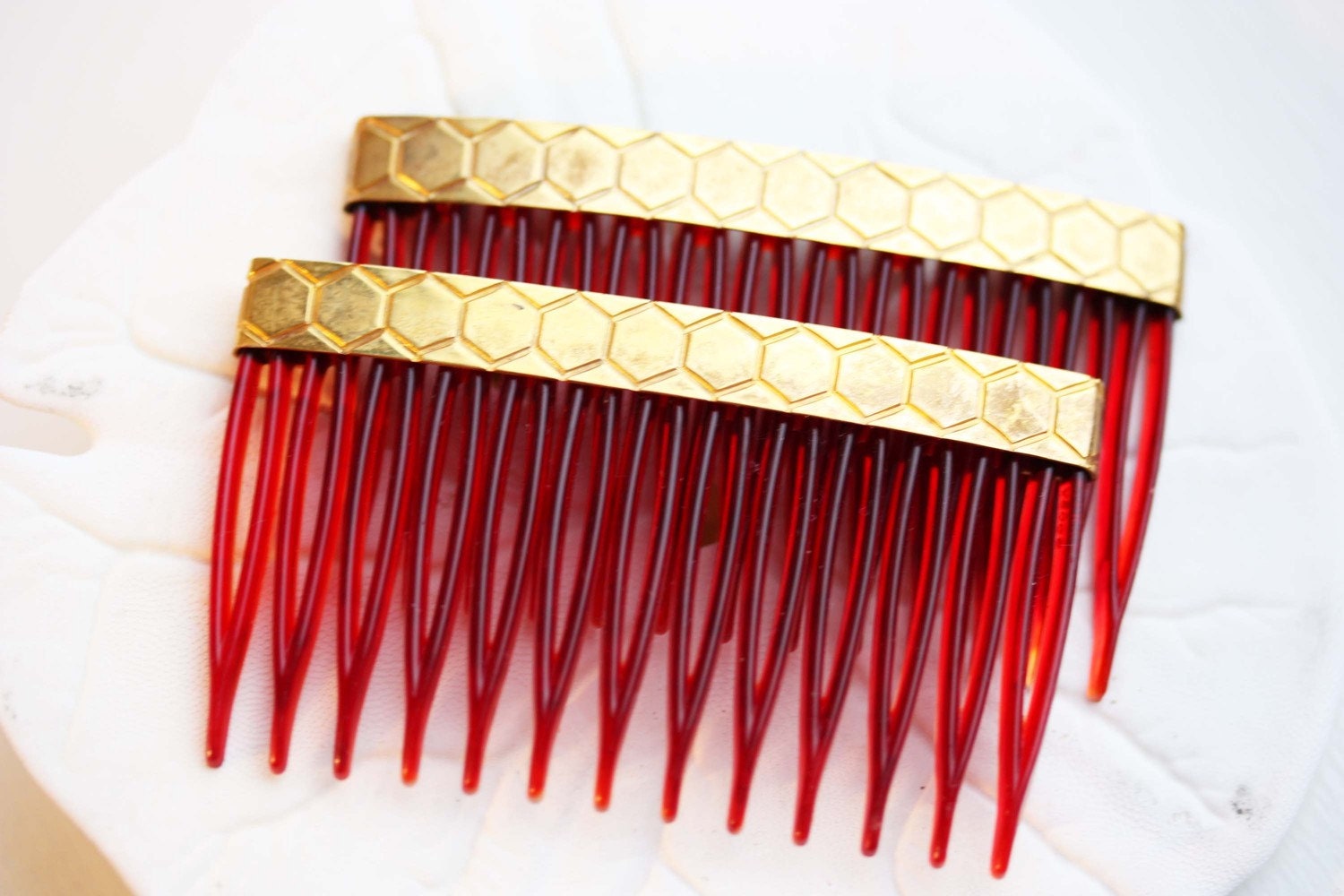 Set of 2 Honey Comb Hair Accessories