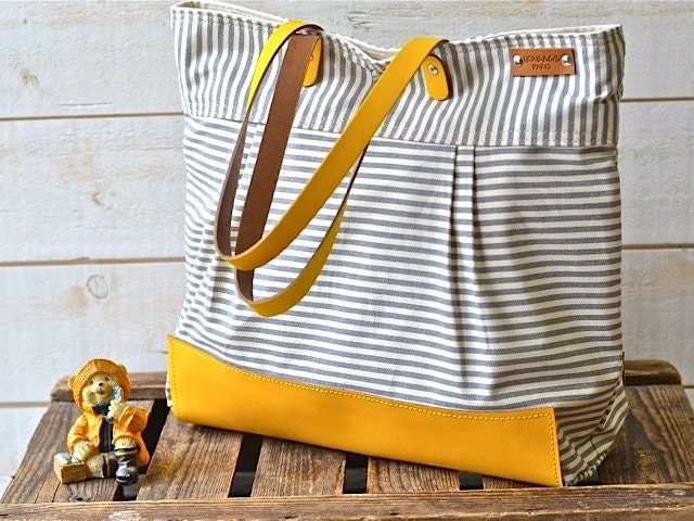 WATER PROOF Best Seller Diaper bag / Messenger bag / Beach tote STOCKHOLM Gray and ecru nautical stripe - 10 Pockets Made to order