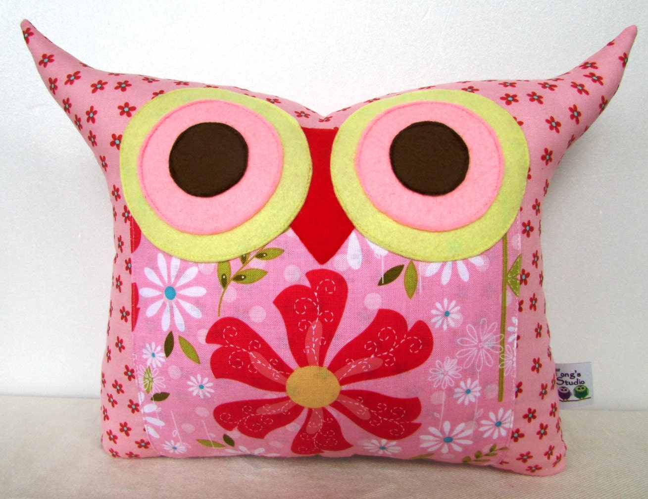 SaLE 15%Pink// Polyfil Stuffed flower bed 2 owl pillow/Ready to ship