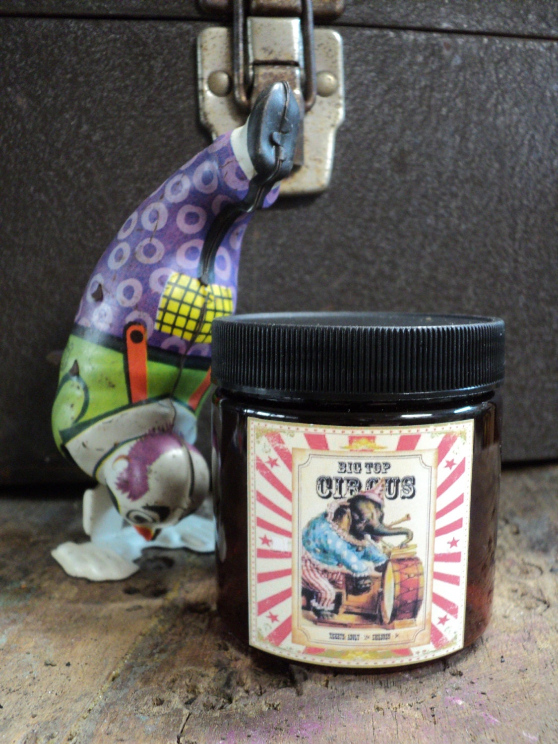 CAROUSEL Sugar Scrub with Poppy Seeds, 4oz, butter white cake splashed with coconut and pinapple, drzizzled with run, baby