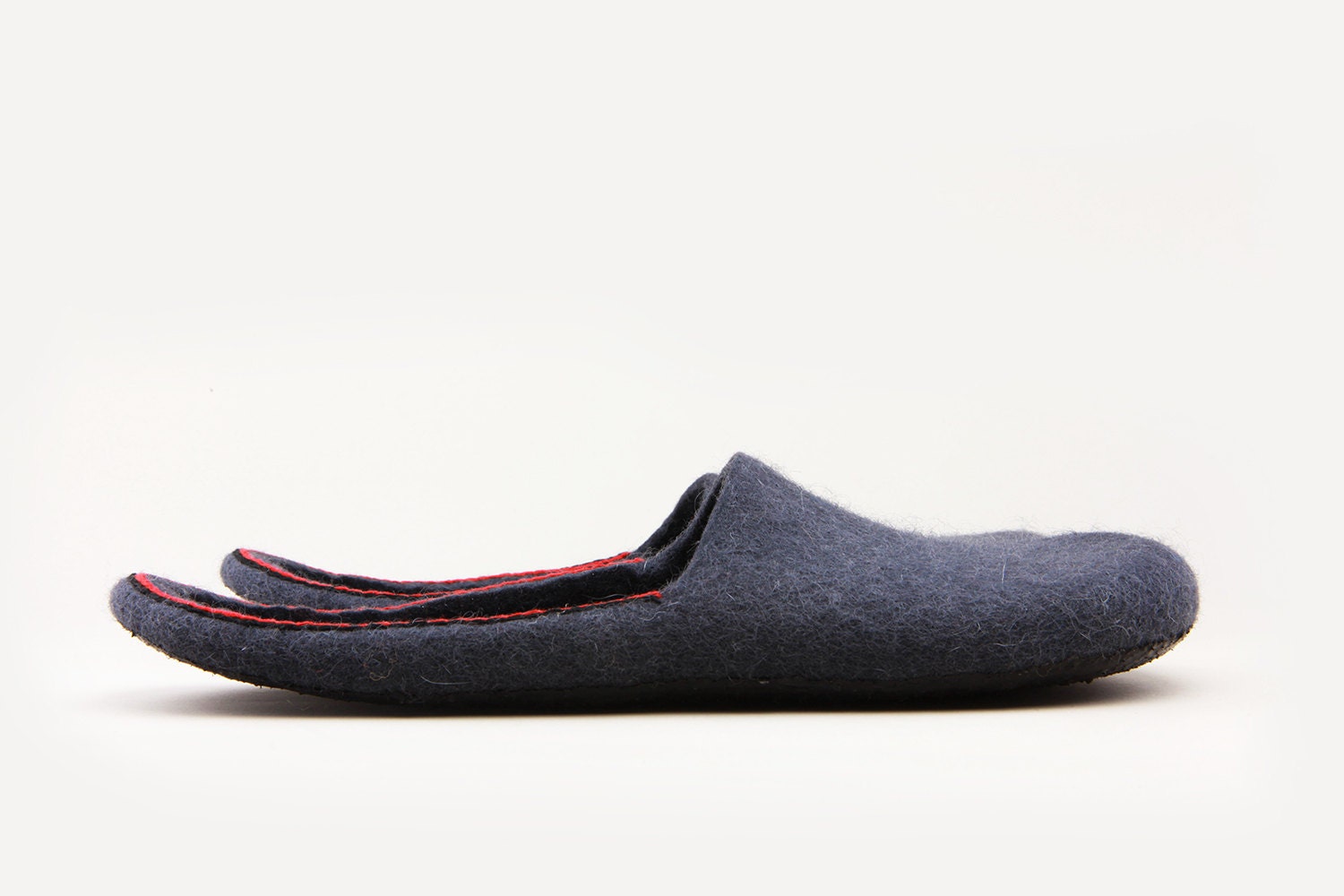 On the coals" Felted wool slippers Grey Handmade to Order - Onstail