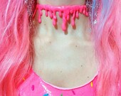 large drip pink choker