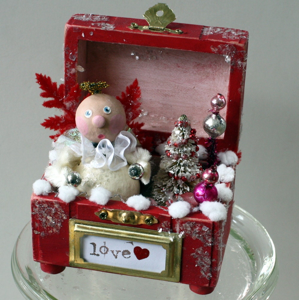 Vintage Look Valentines Day Cupid Angel Heart Treasure Box Decoration