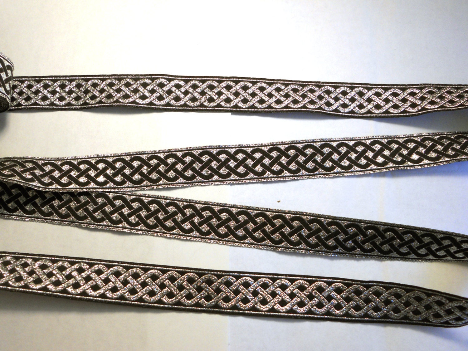 5 Yards Celtic Knot Metallic Trim - Silver and Black