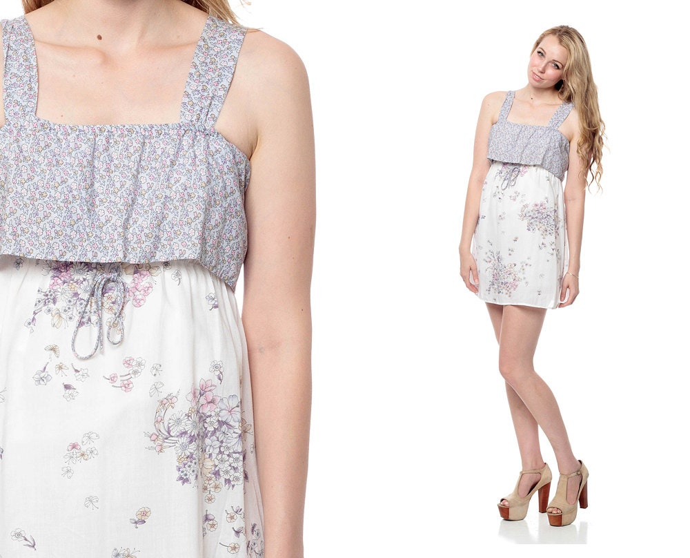 70s Boho Dress Mini Sun Hippie 1970s Calico FLORAL Ruffle Sundress Cotton Lavender White Bohemian Bow Vintage Drape Summer Small Medium