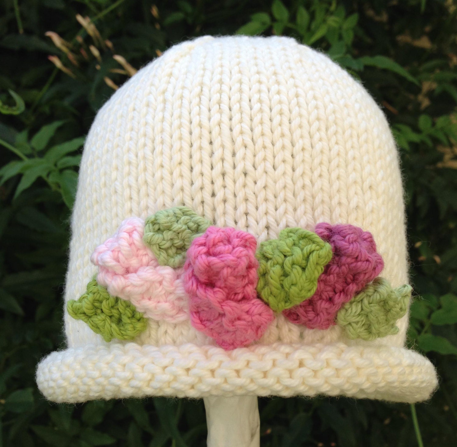 So So Sweet Hand Knit Baby Girl Hat White With Rose Buds