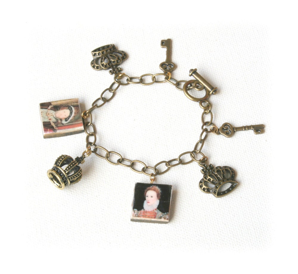 British Charm Bracelet SALE 30% Off Historical King Henry VIII & Queen Elizabeth I - British Royal Family - Gold Antique Bracelet
