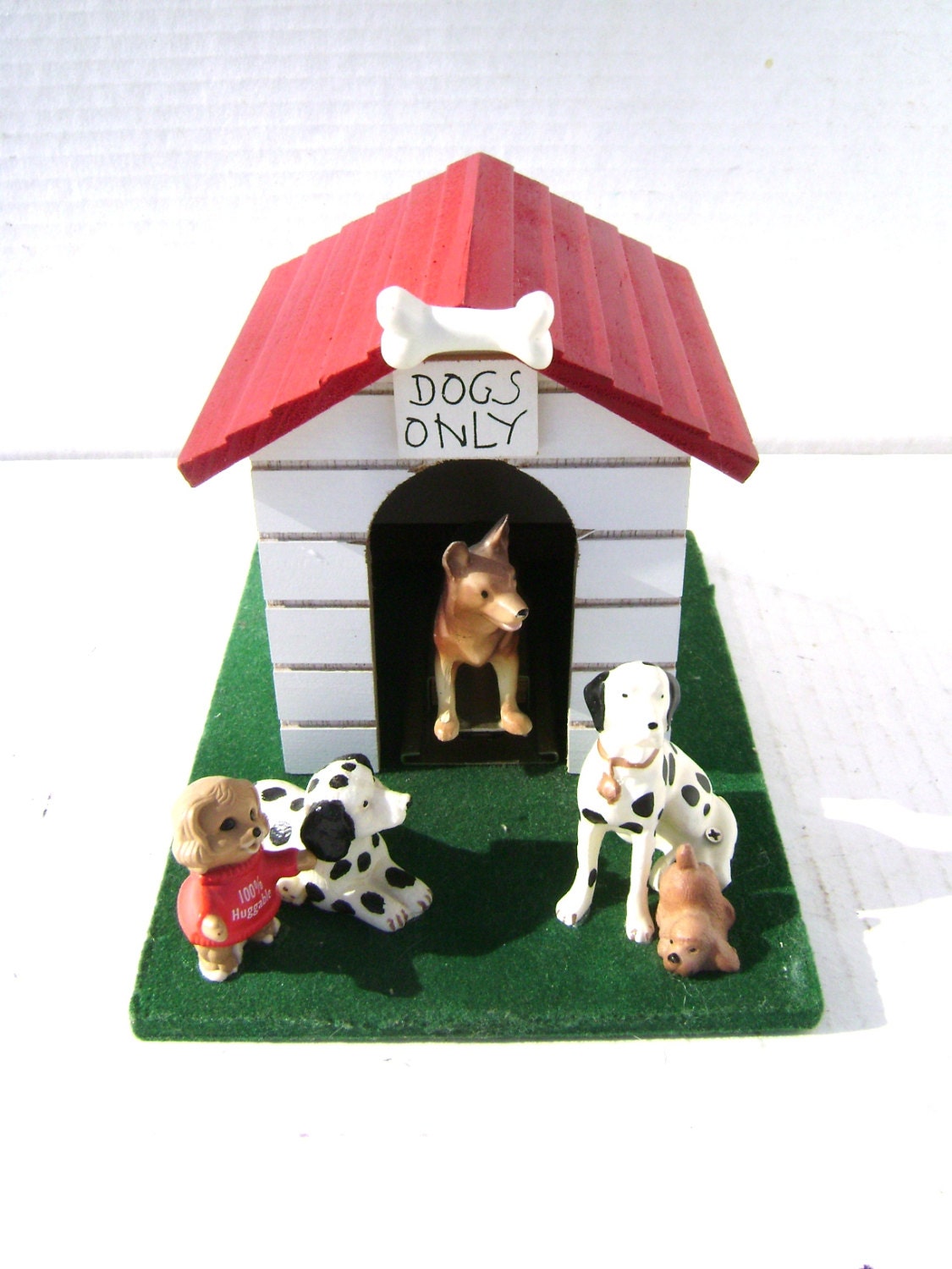 Vintage Musical Dog House, How Much Is That Doggy in the Window, Music Box, Veterinarian, Chinese Craftsmen Taiwan
