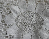 Vintage lace for your crafts- extra wide daisy motiv in ecru