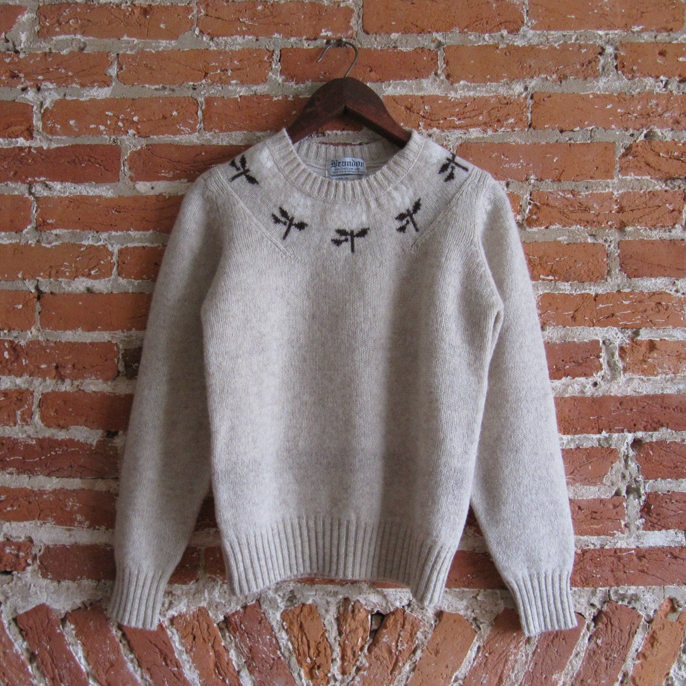 oatmeal wool sweater / soft knit floral jumper / 1970s vintage knitwear