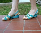 Vintage 60s Turquoise Blue Silk Sandals With Gold Piping And Beading With Wedge Heel - Mimi Bond Originals - Size 6