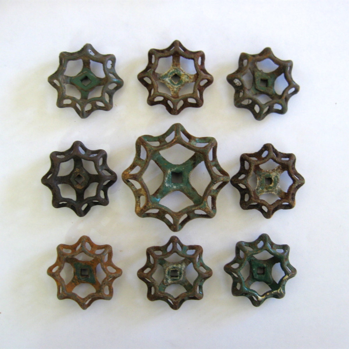 9 vintage faucet handles, iron handles faucet, vintage green metal valve handles, outdoor water knobs, group 255