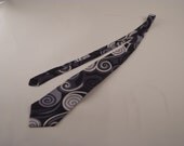 Vintage Guccini Italian Silk black and white Mod swirls men's Tie free shipping