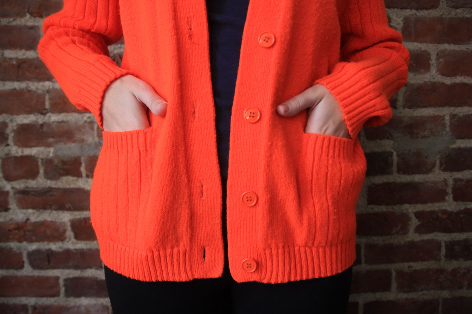 ORANGE ZEST - 1970s Slouchy Orange Cardigan Pockets Granny Chic Med