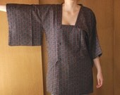 Michiyuki Kimono Blouse Black Red White Tapestry