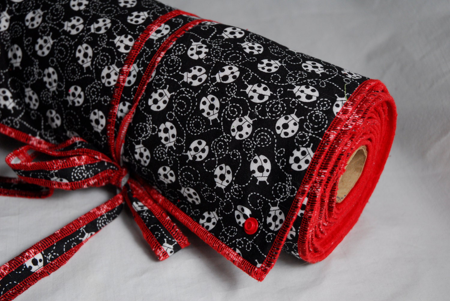 Black and white ladybugs Unpaper Towels