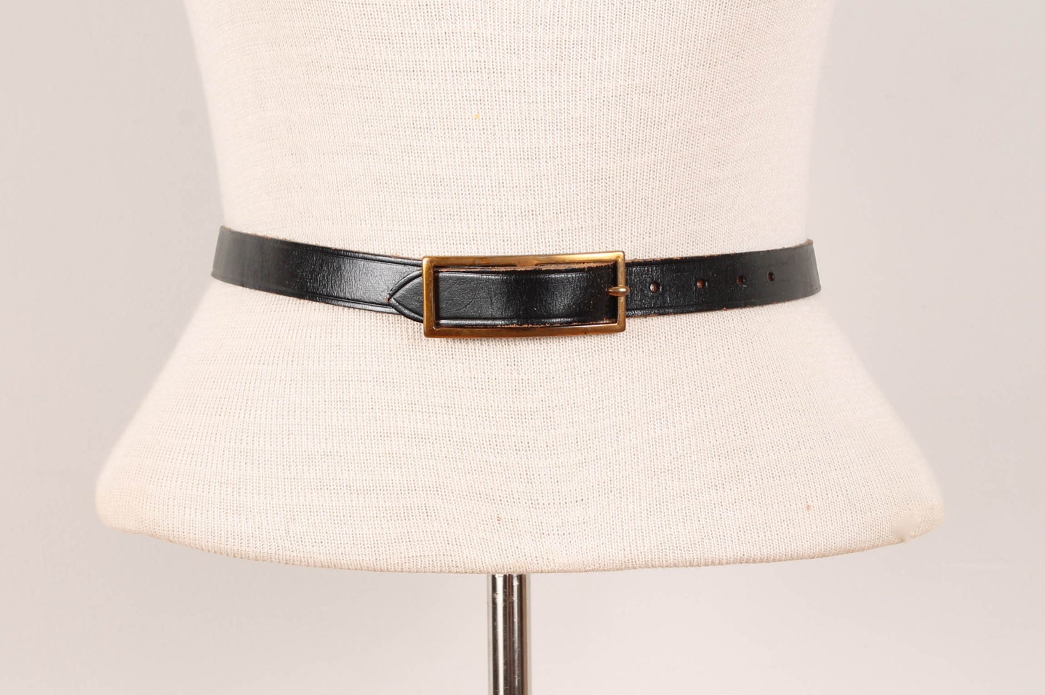 Vintage 1960s Skinny Belt - Womens XS / S - Black Leather Mod Simple Waist Belt Cinch Belt 60s