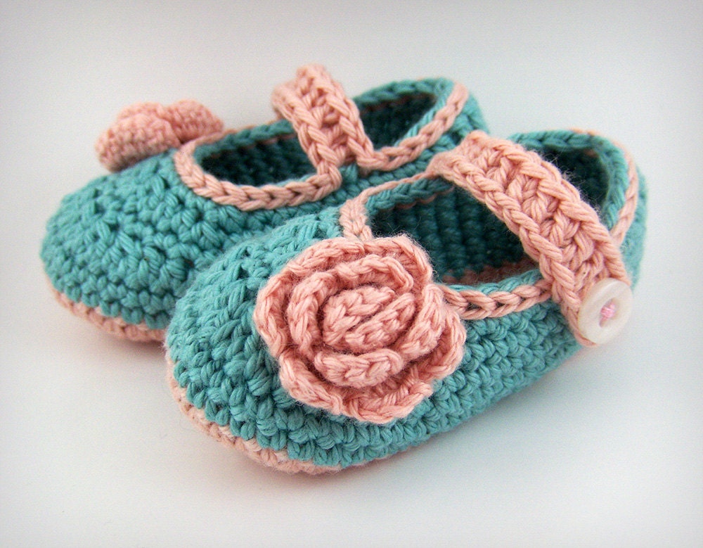 Turquoise and Pink Baby MaryJanes with Flowers, crochet baby shoes