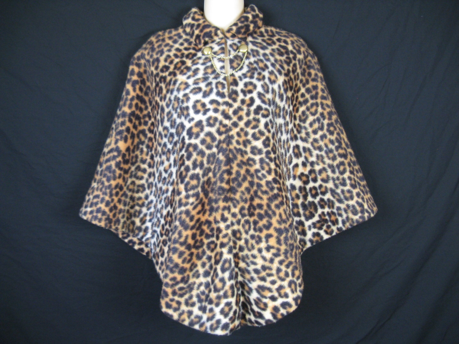 1960's leopard fleece cape. animal print poncho / cloak. small / medium / large.