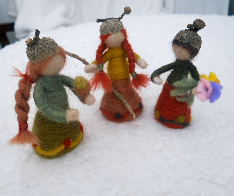 Wee Oak Folk Elves Fairies Pixies Needle Felted Waldorf Play Scape Play items
