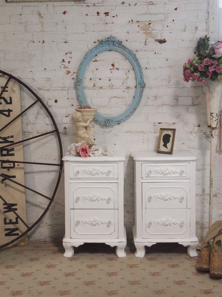 Painted Cottage Chic Pair of Shabby White Romantic French Night Table NT135