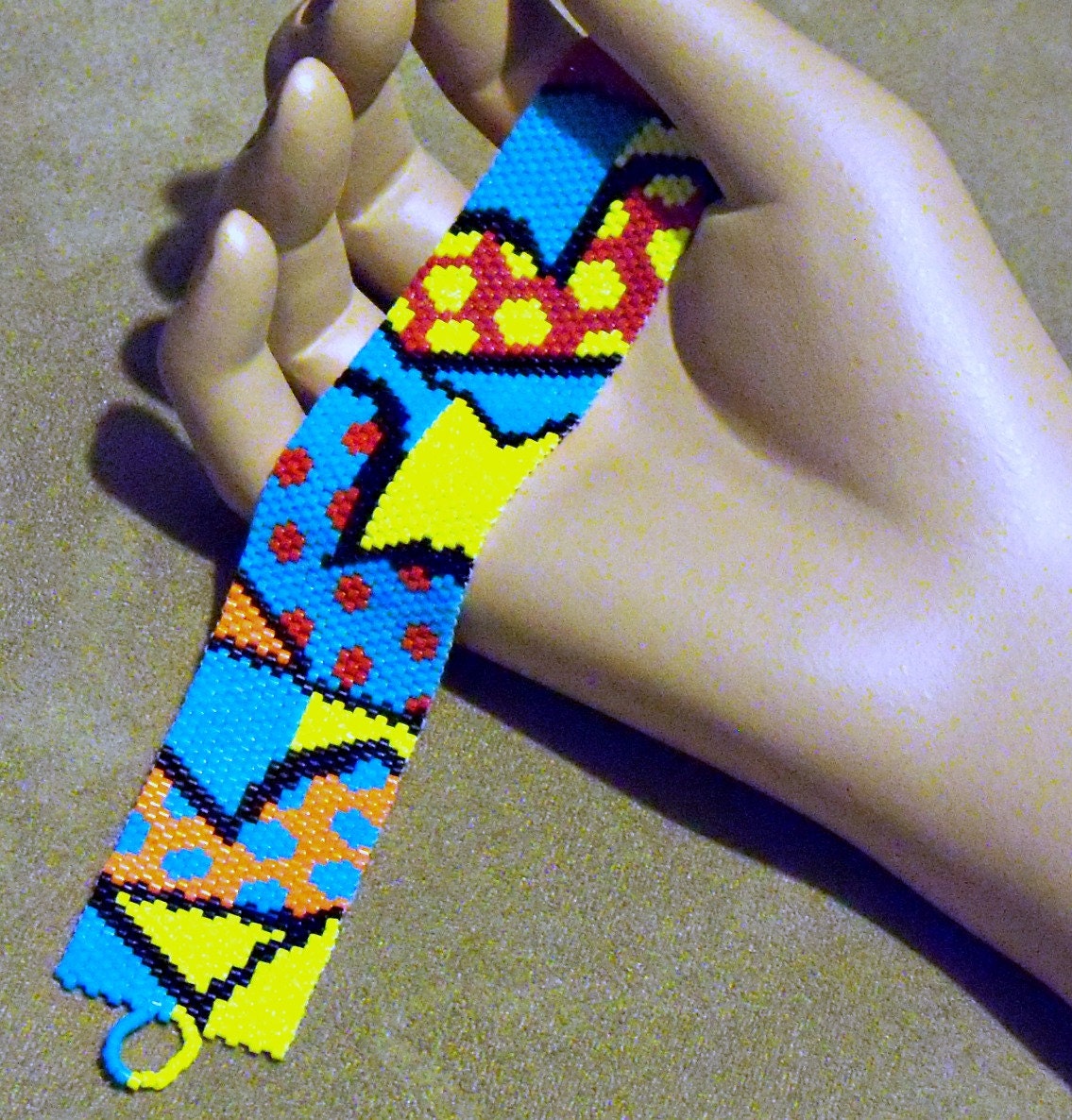 Bold Hearts Bracelet- Peyote Pattern