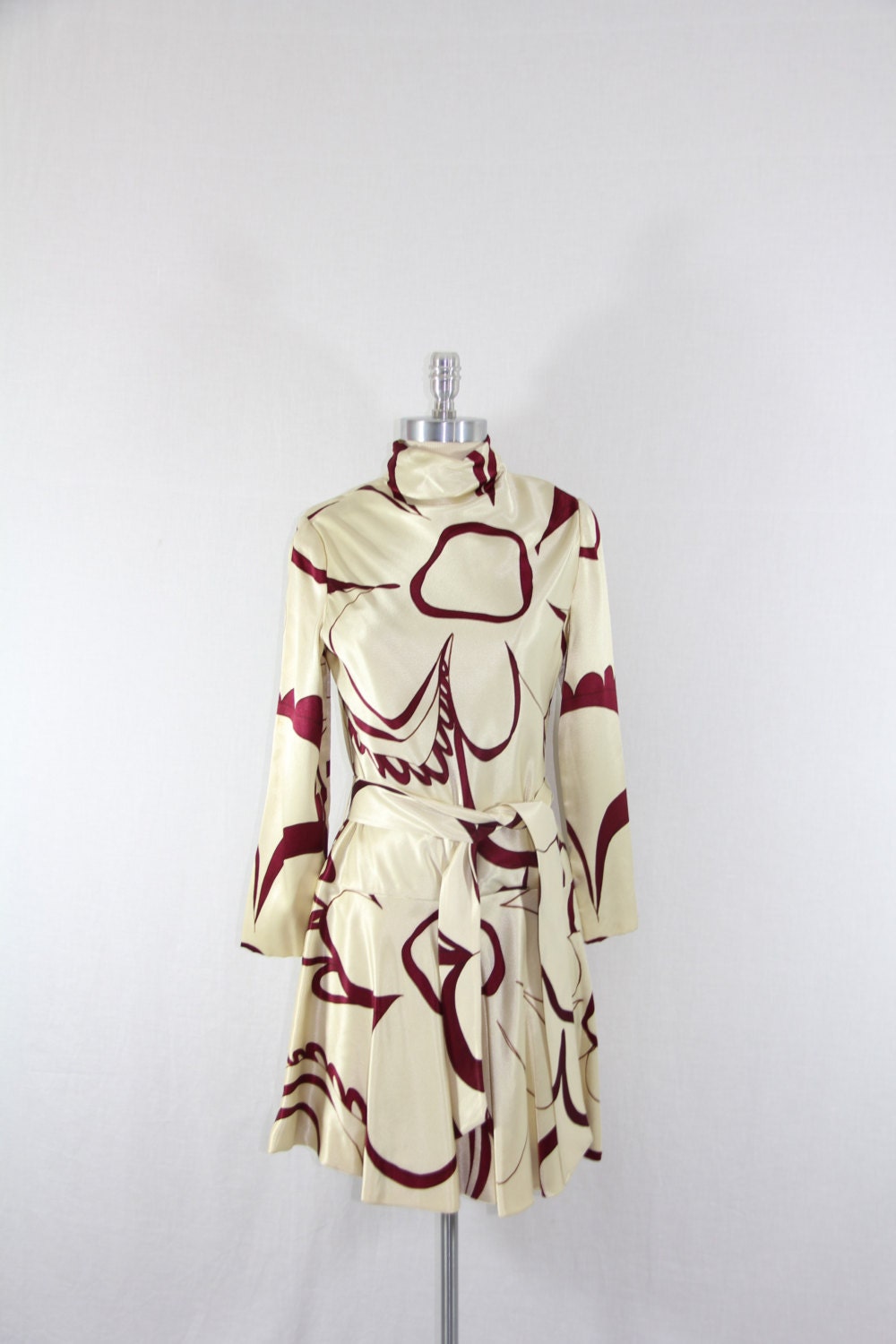 1960s Dress - Long Sleeve Luscious Silk Mid Century Mod Mini Dress