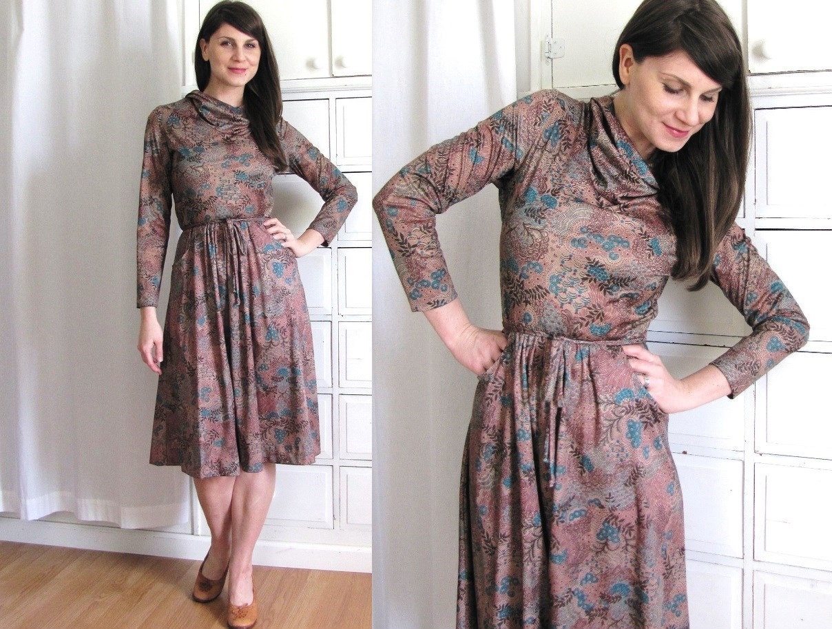 Vintage Cowl Neck Dress / 70s Dress / 1970s Secretary Dress