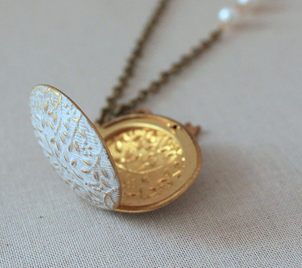 Locket Necklace Floral Locket Vintage Style Brass Key Charm Mother's Day Jewelry