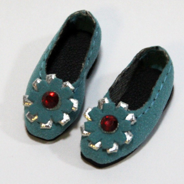 Blue Suede Retro Flower Slip-On for BJD Dolls Lati Yellow, PukiFee, Riley Kish, Bobobie Nissa, DIM Silf, Dollk S00067G