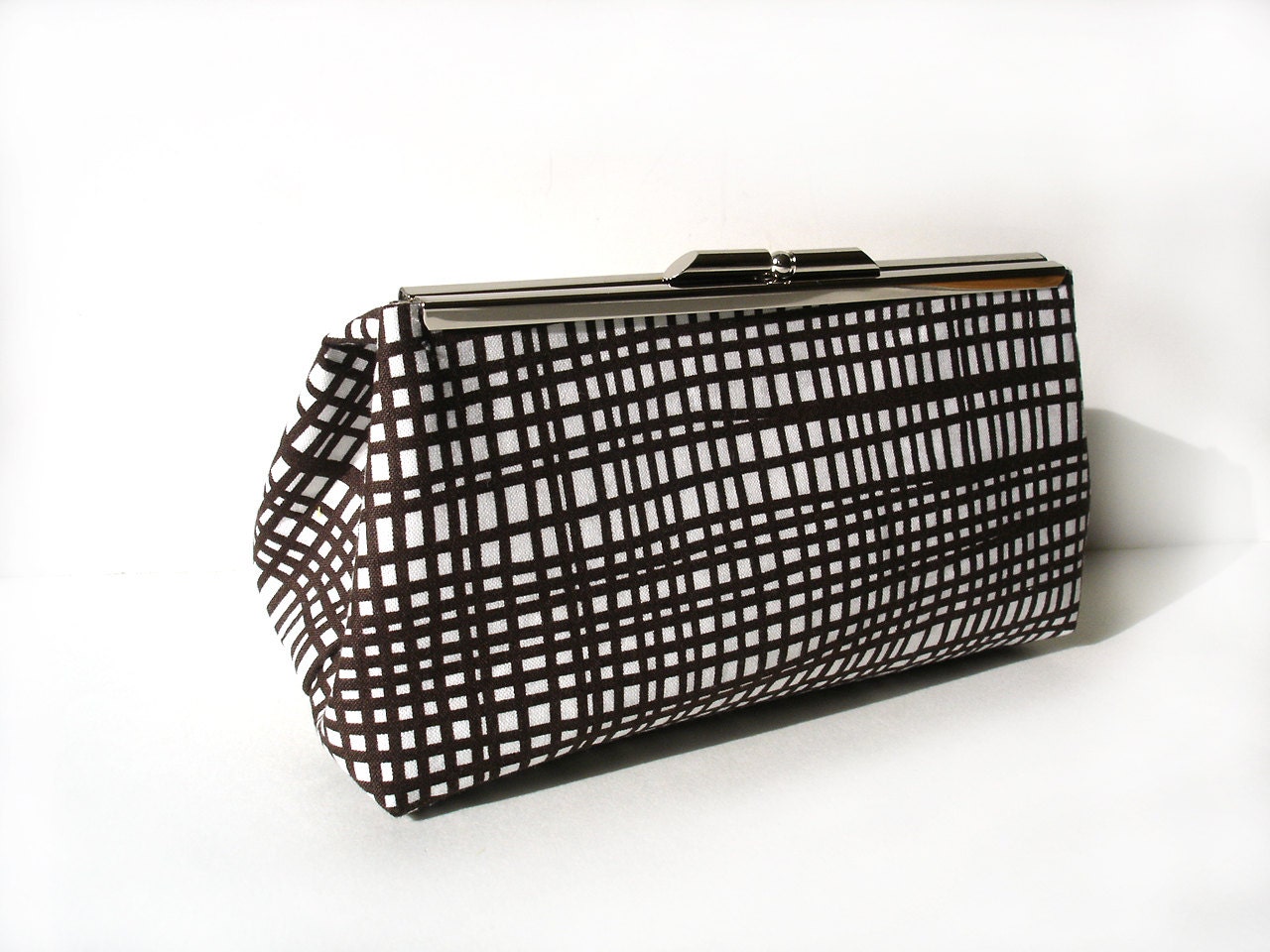 Clutch purse brown white modern plaid casual evening bag silver metal kiss lock frame