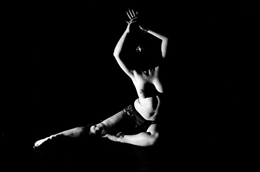 Artistic nude black and white belly dancing fine art film photography - Dancing in the dark - BW - 07