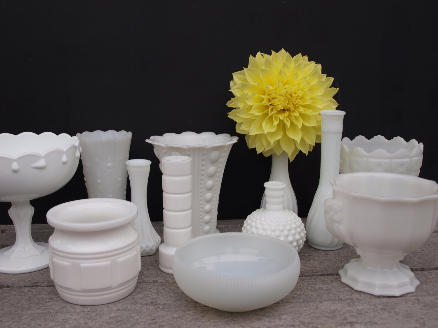INSTANT COLLECTION Vintage Milk Glass Vases