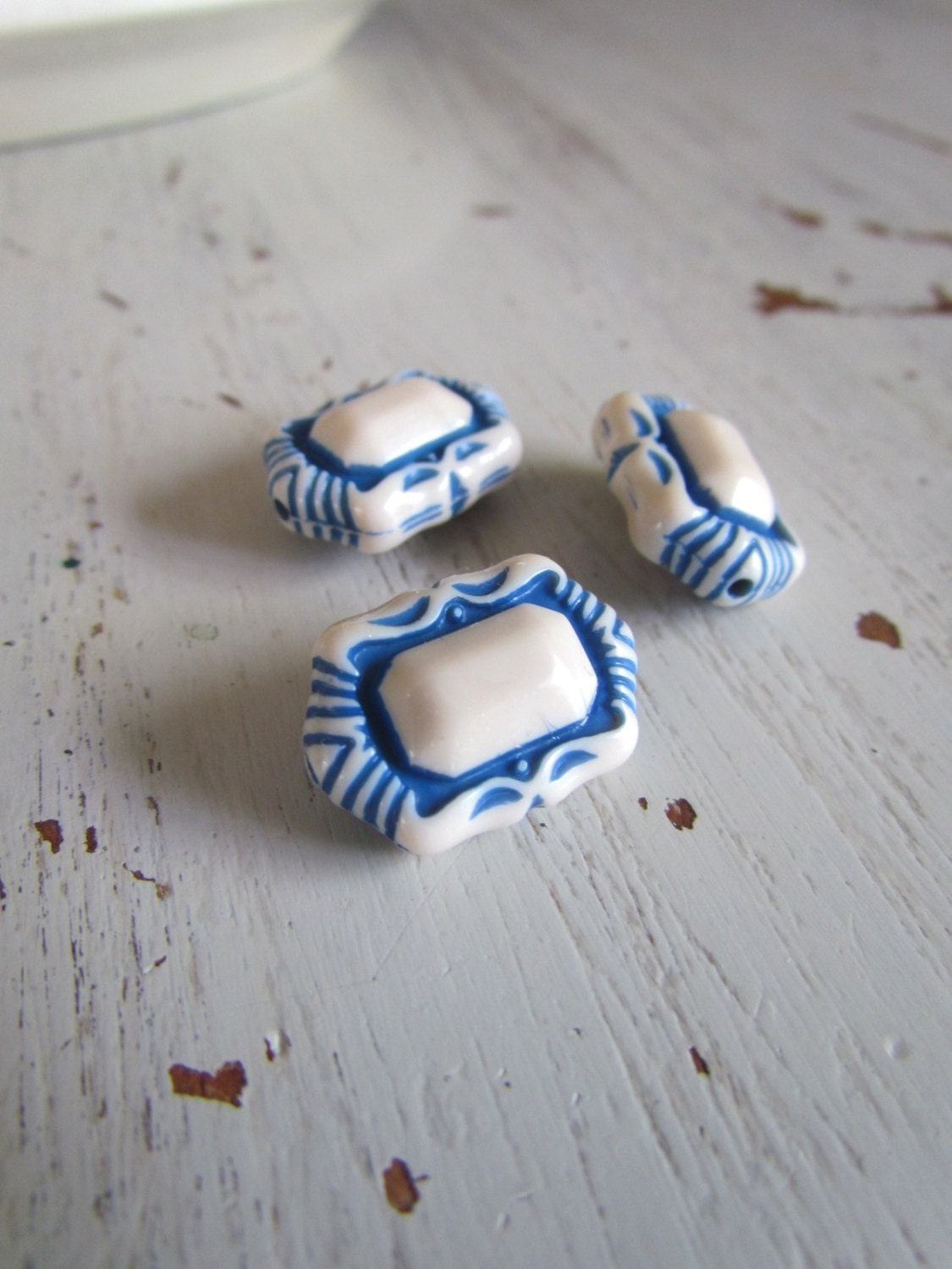 Vintage Lucite Beads off White with Blue Detail