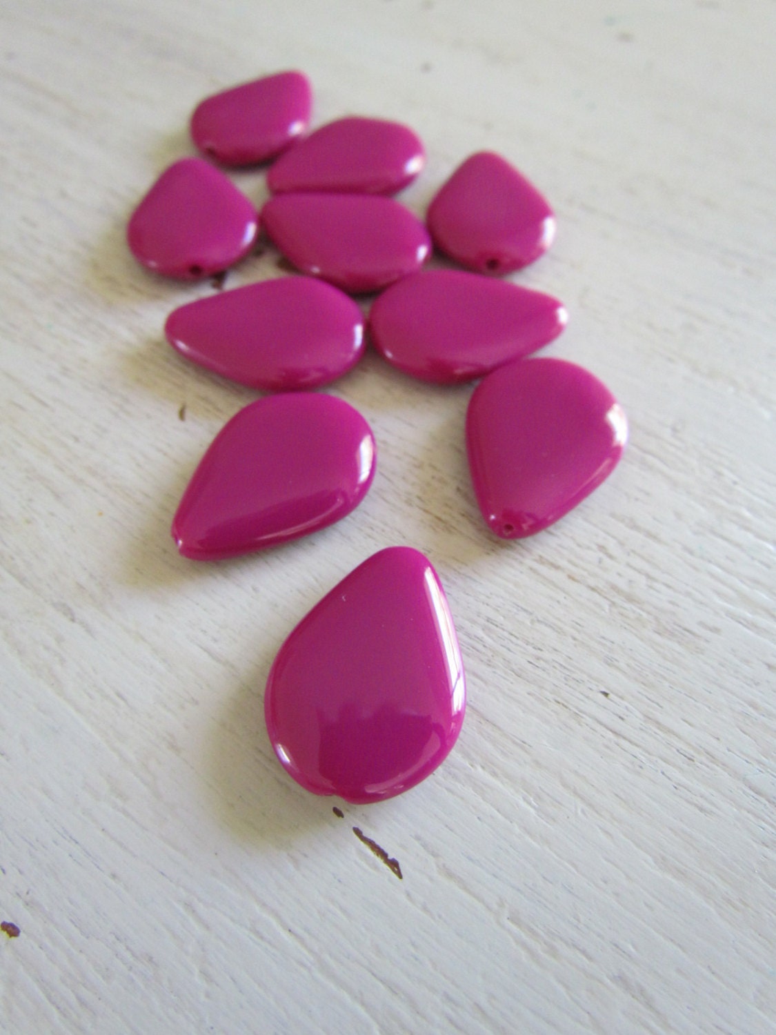 Vintage Lucite Fuchsia Tear Drop Beads