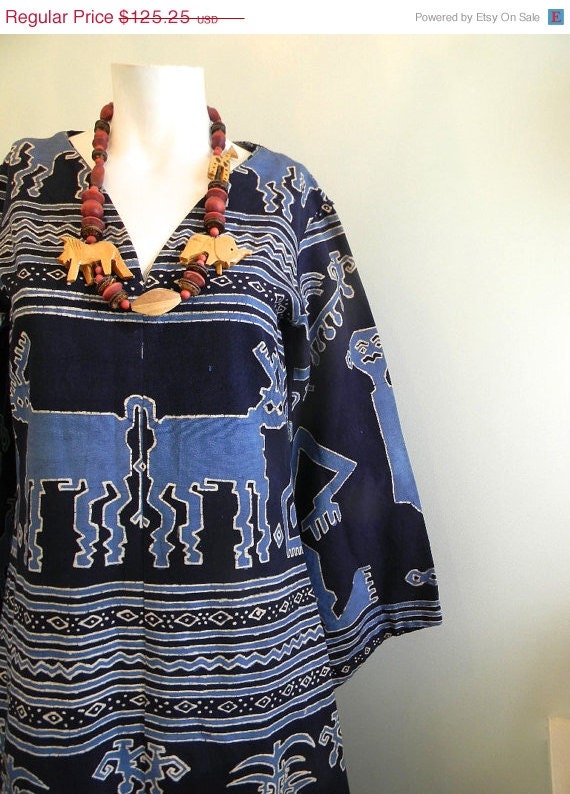 Memorial Day Weekend SALE vintage. 60s Blue Cotton Kaftan // Batik Blue Dress // S M