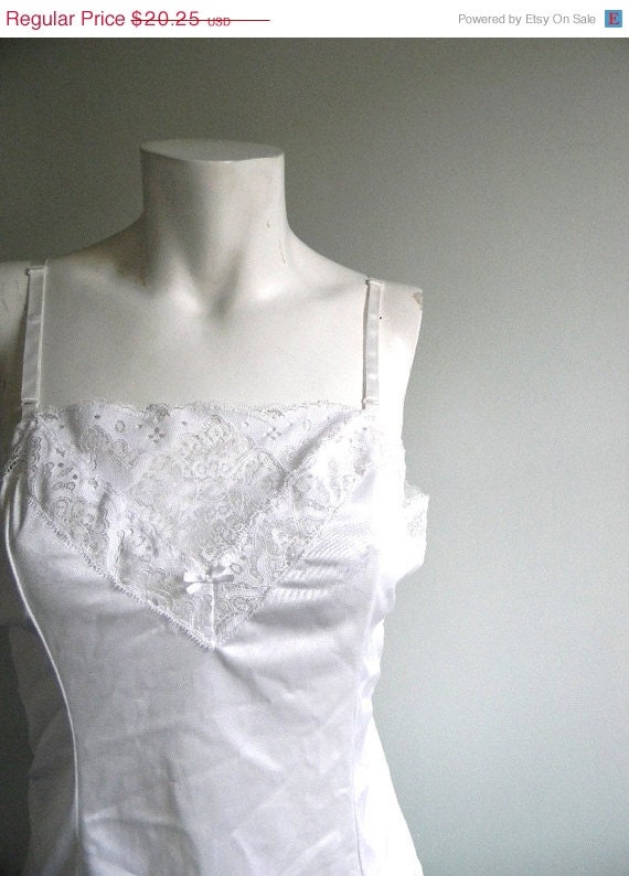 Memorial Day Weekend SALE vintage. Cream Lace Camisole / Size 36