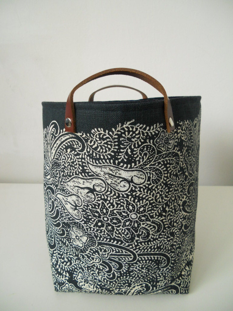 Medium Indigo Hamper with leather handles Kimono Blossom