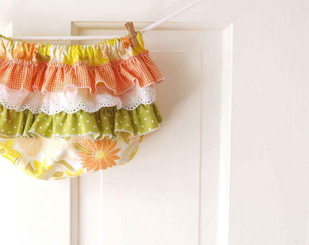 Ruffle Butt Diaper Cover Bloomer- Vintage Citrus Floral- Lemon Yellow-3m 6m 12m 18m- Baby Shower Gift- Baby Spring Fashion- Recycled
