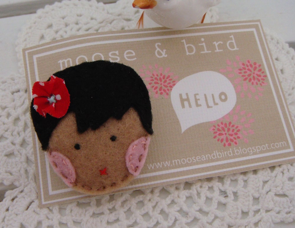 Doll Face Brooch - Red (242)