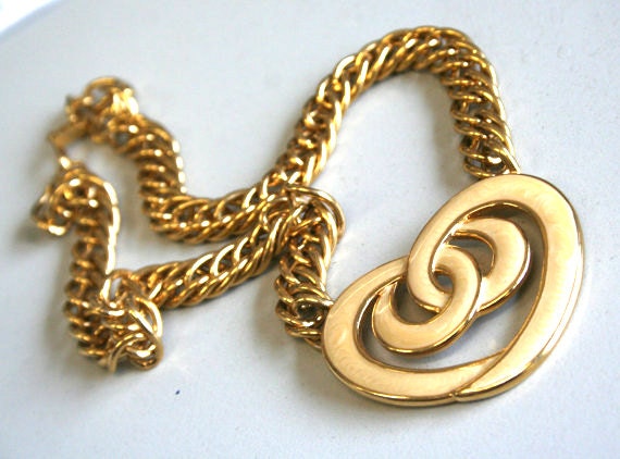 MAY 10% SALE Enamel Pretzel heart necklace , 80s, 1980s, pendant, gold chain, chunky