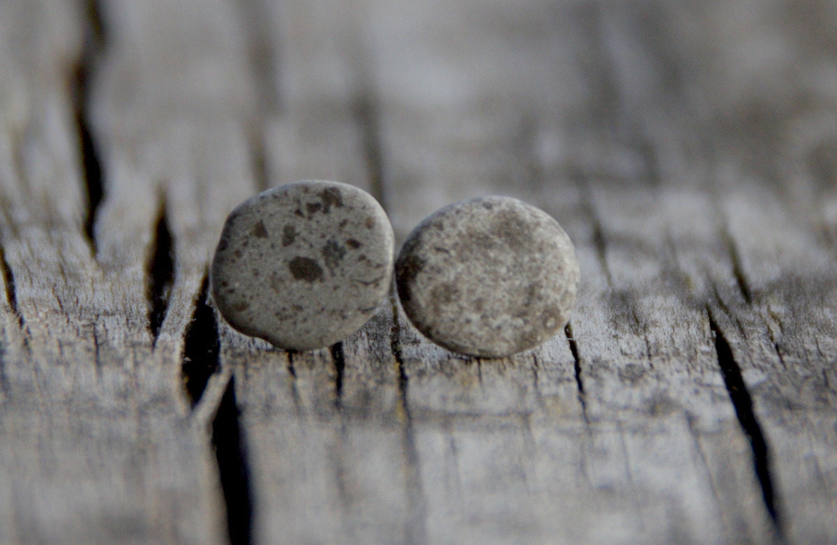 Tiny pebble ear studs on sterling silver posts / beach stone studs / rock earrings ready to ship