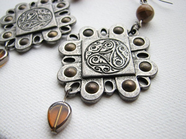 Celtic Knot Earrings Tribal Style Triskelion