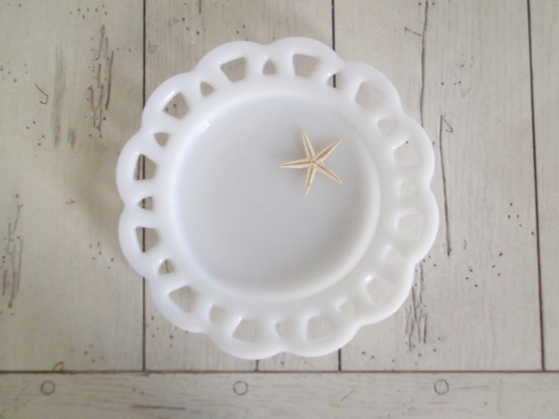 Milkglass Plate Salad Plate Vintage Milk Glass Lace Edge Plate Shabby Chic Wedding ECS