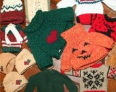 Lot Vintage 1990 Boyds Bear sweater Plus more Teddy Bears sweaters and hats