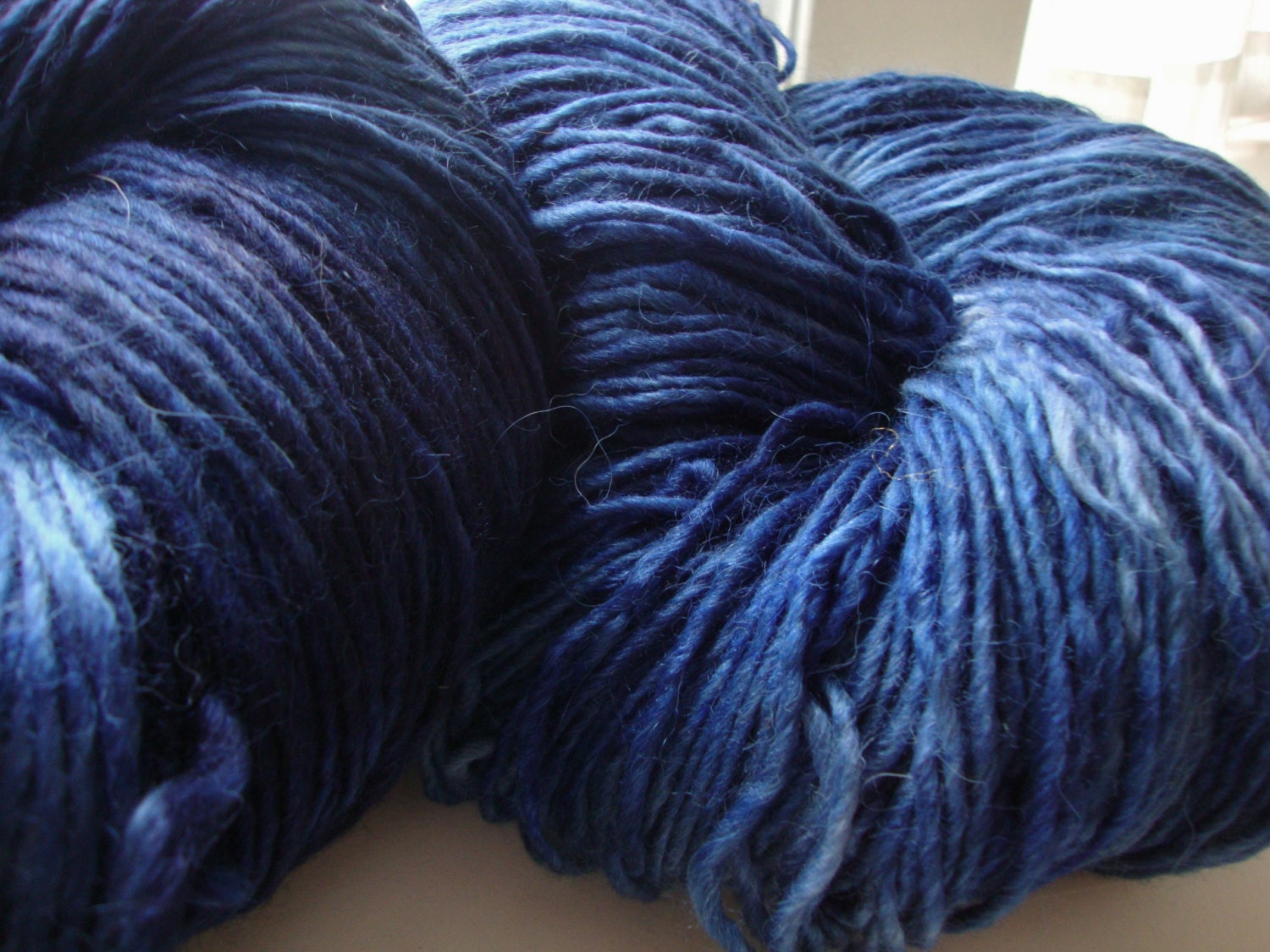 Luxe DK yarn, alpaca merino silk, Tardis