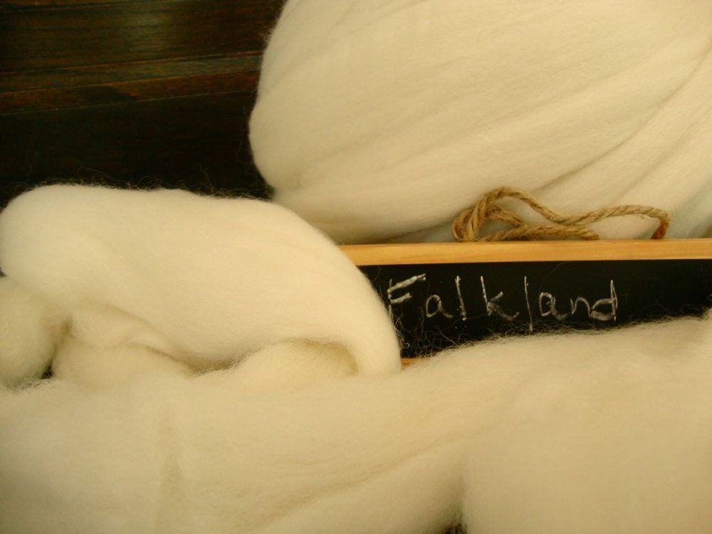 Falkland, by the ounce, undyed wool roving