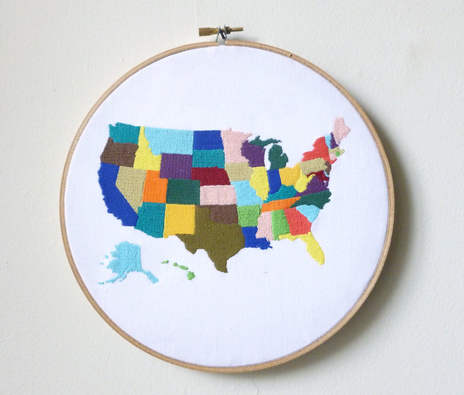 Embroidered Map of USA Wall Hanging in 8" Hoop