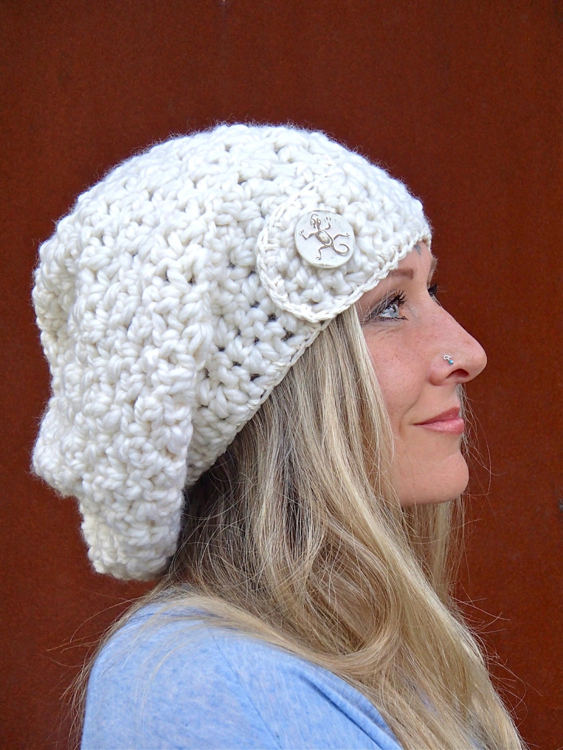JUMBO SLOUCHY Beanie hat Off White Crochet slouch hat LIZARD button hand made Hat Women slouchy Beanies white Beret Lizard hat Kundalini